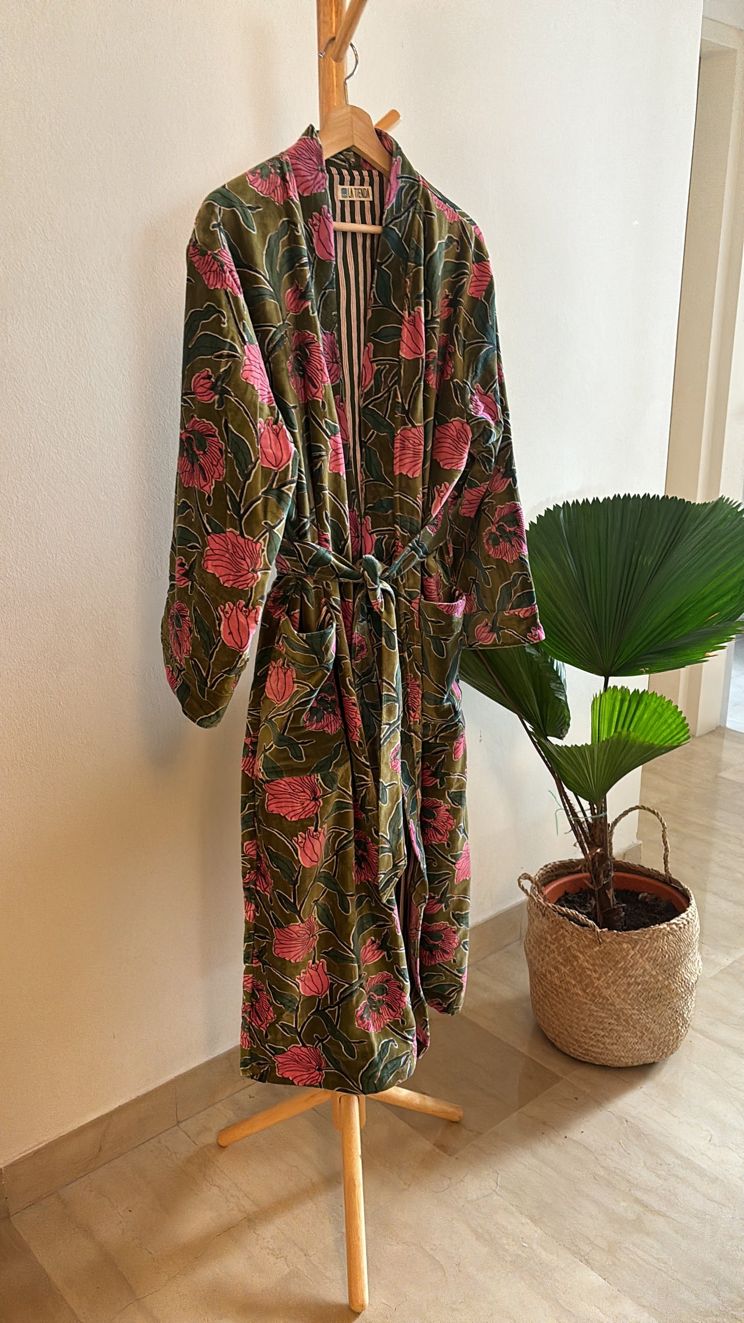 Pyjamas & Kimonos
